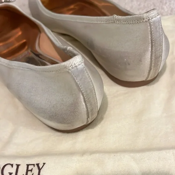 Badgley Mischka Women's Cream Flats with Embellishments - Picture 2 of 3